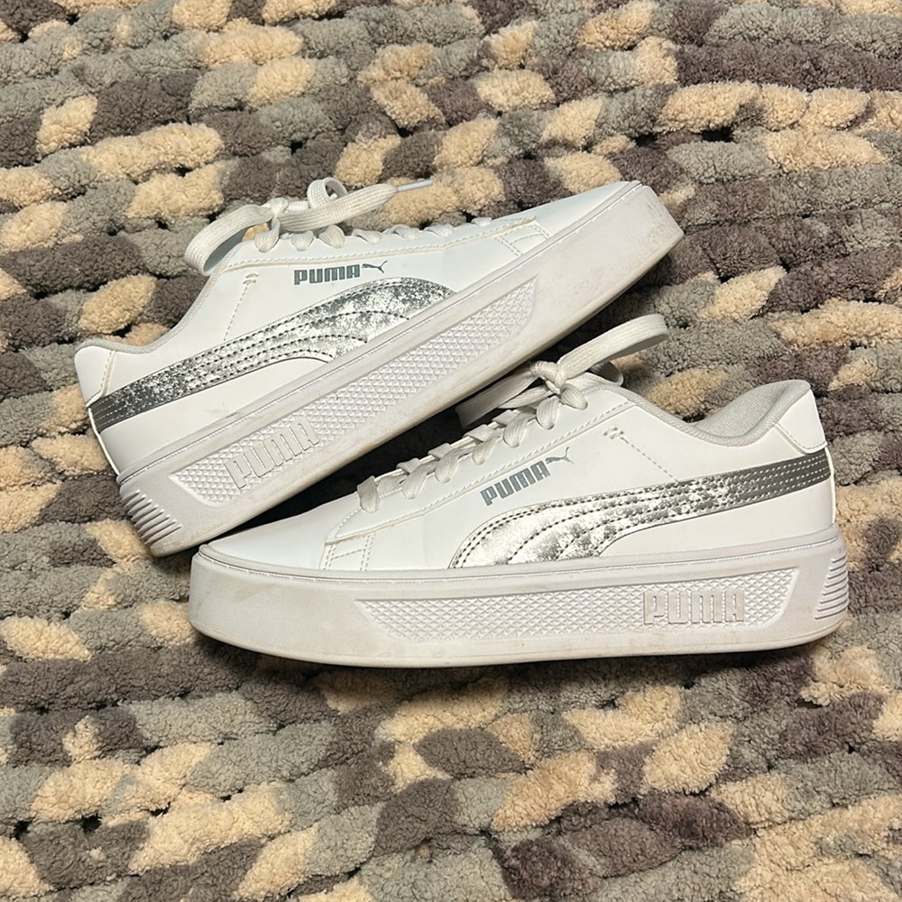Puma Sneakers